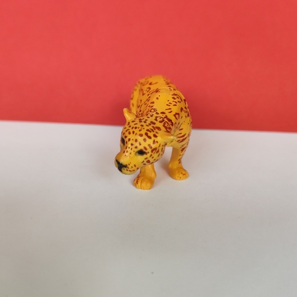 6/$20🔖JAGUAR Safari Ltd SOUTH AMERICAN WILDLIFE TOOB 100684 mini figure - Picture 2 of 5